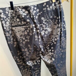Ann Taylor Factory Black & Gold Floral Pants | Women’s Size 8